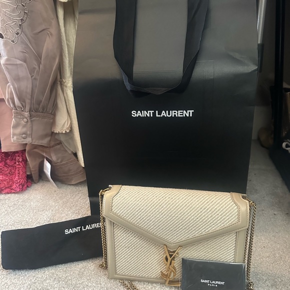 Saint Laurent YSL Cassandra Shoulder Bag - Picture 8 of 14